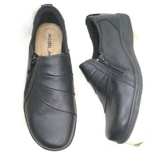 Black Leather Slip-On Comfort Shoe by Michel M -5.5M-